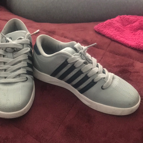 Grey low top k swiss - Picture 2 of 3